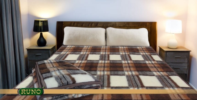 Koc Wełniany Ciemny Brąz.jpg