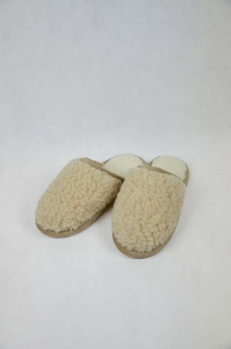 imgi_33_Kapcie-Janosik---Bezowy---Wooltex.pl.webp